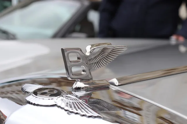 bentley logo, car, bentley, logo, auto, vehicle, luxury, automobile, car wallpapers, style, motor, chrome, brand, gray logo. Rechte für mehrere Marken und Agenturen prüfen